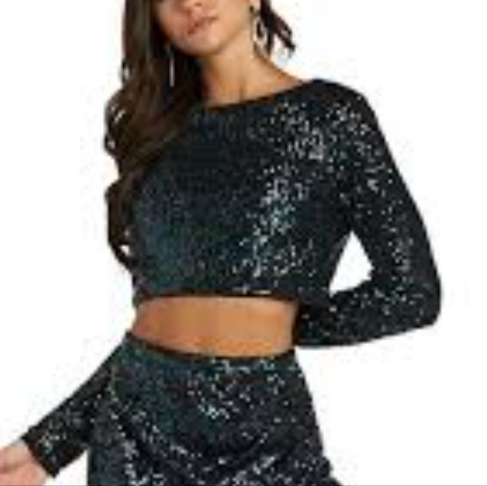 MORGAN & CO. SIZE 13 Sequin Crop Top and Skirt Set. USED EXCELENT CONDITION